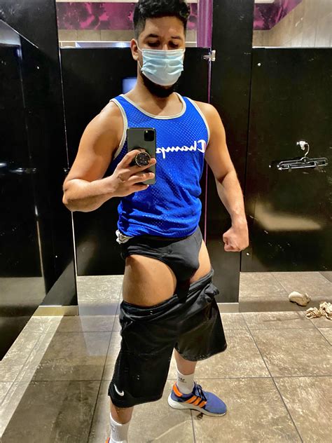 bulge at the gym|GymBulge .